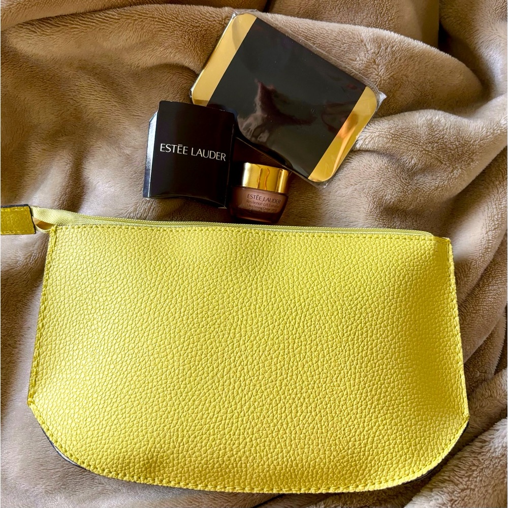 Estée Lauder Resilience Lift Extreme & Leather Clutch Set